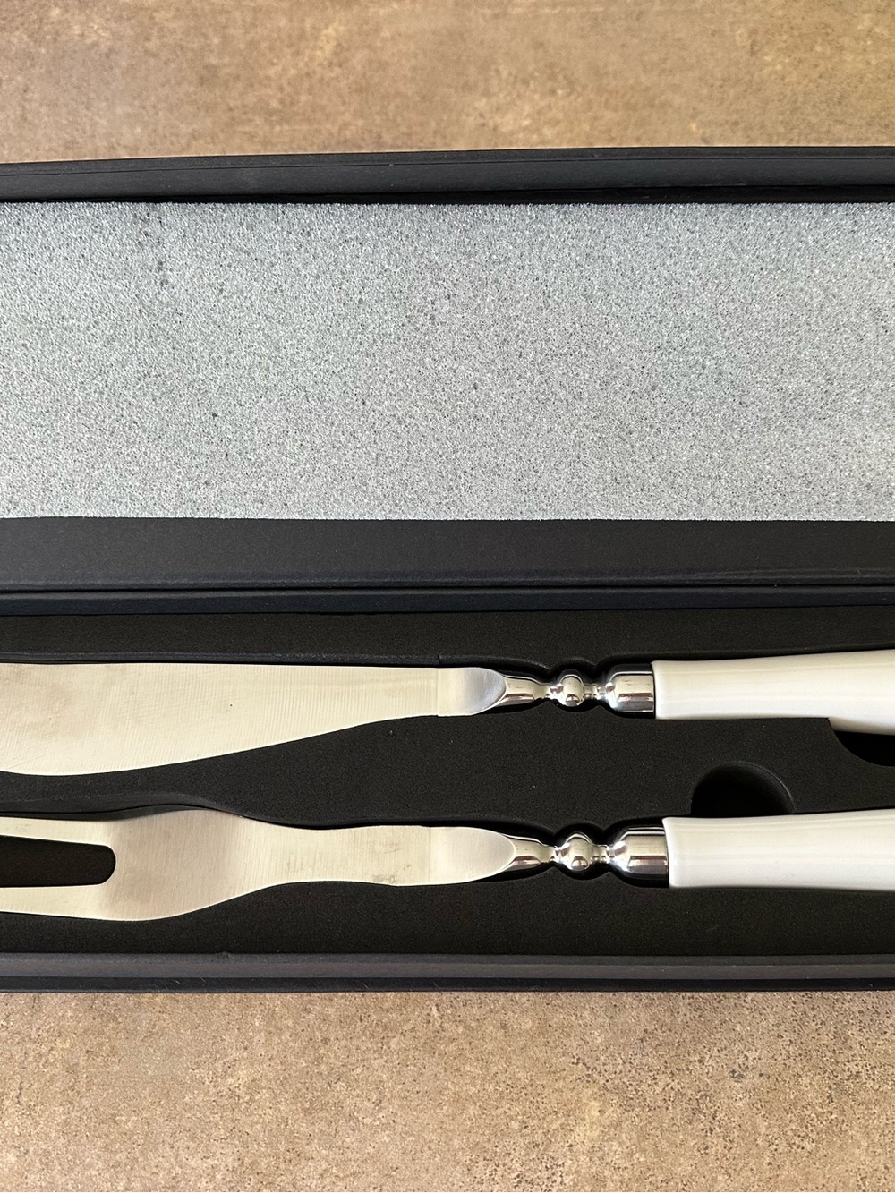 Carving set